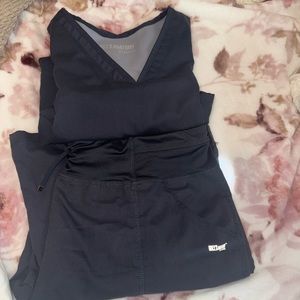 Grey anatomy scrubs L